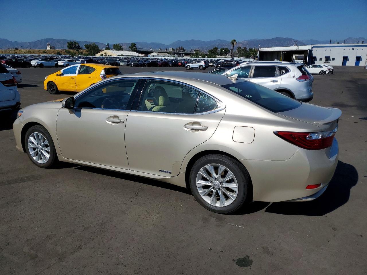 2013 Lexus Es 300H Base - zdjęcie 2