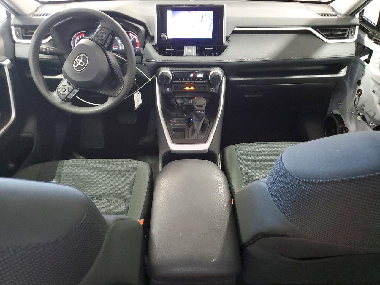 2025 Toyota Rav4 Le - zdjęcie 8