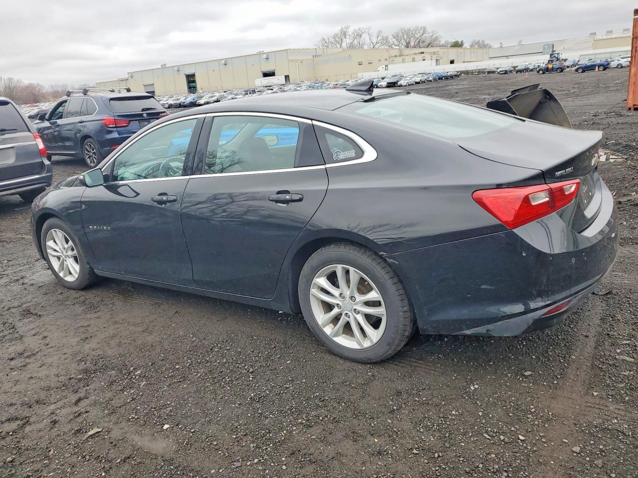 2017 Chevrolet Malibu Lt - zdjęcie 2