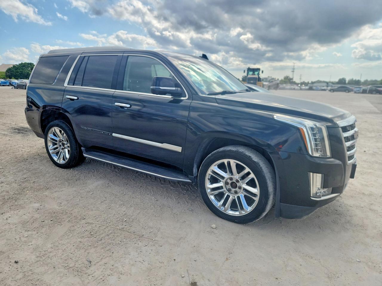 2018 Cadillac Escalade Luxury - zdjęcie 4