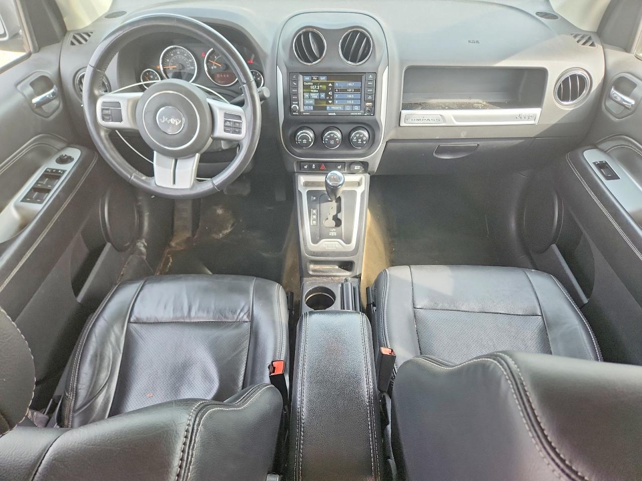 2016 Jeep Compass Latitude - zdjęcie 8