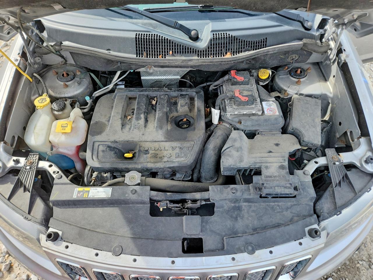 2016 Jeep Compass Latitude - zdjęcie 12