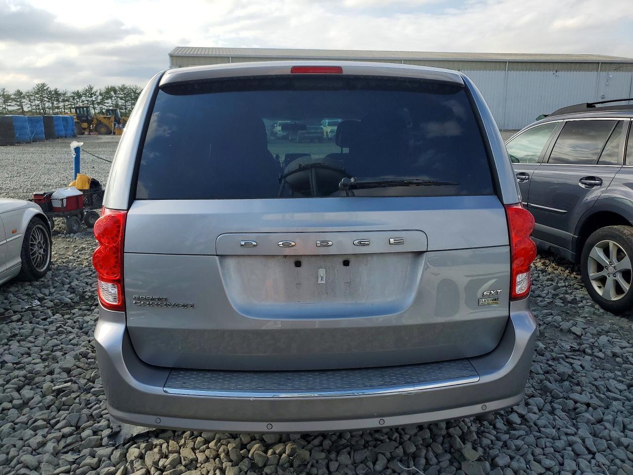 2015 Dodge Grand Caravan - zdjęcie 6