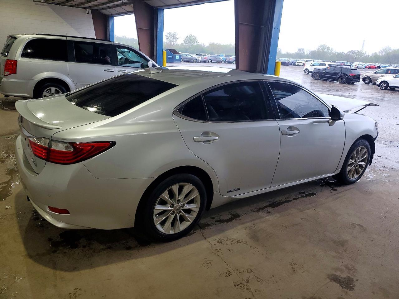 2013 Lexus Es 300H - zdjęcie 3