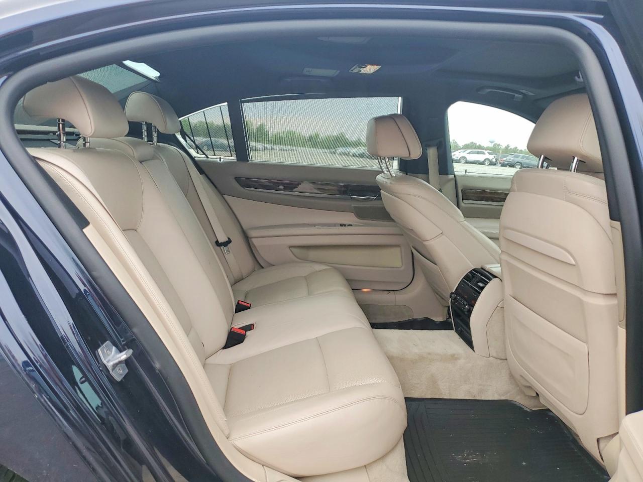 2014 BMW 750 Lxi - zdjęcie 10