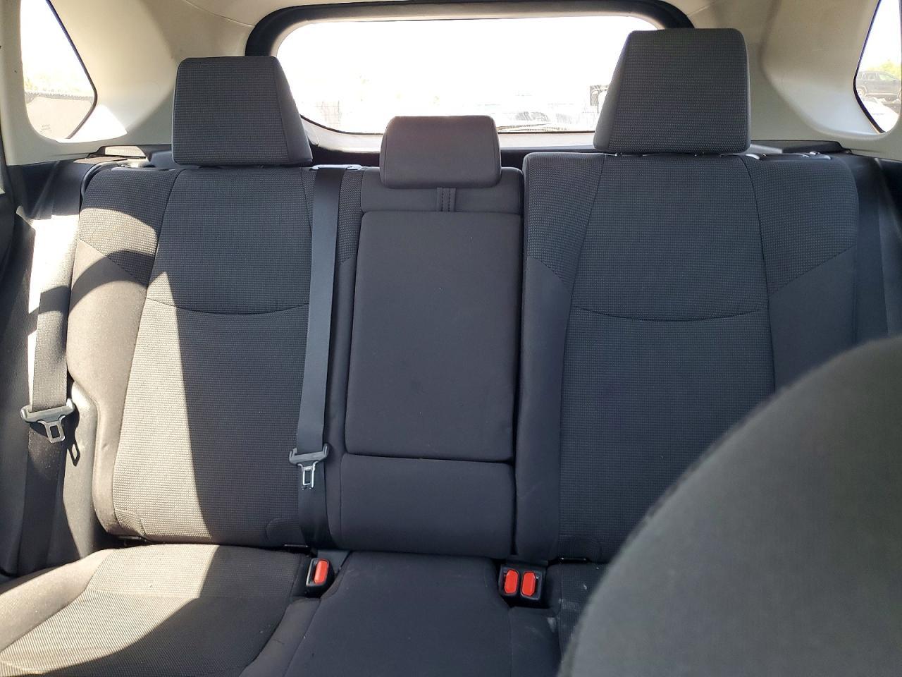 2019 Toyota Rav4 Le - zdjęcie 10