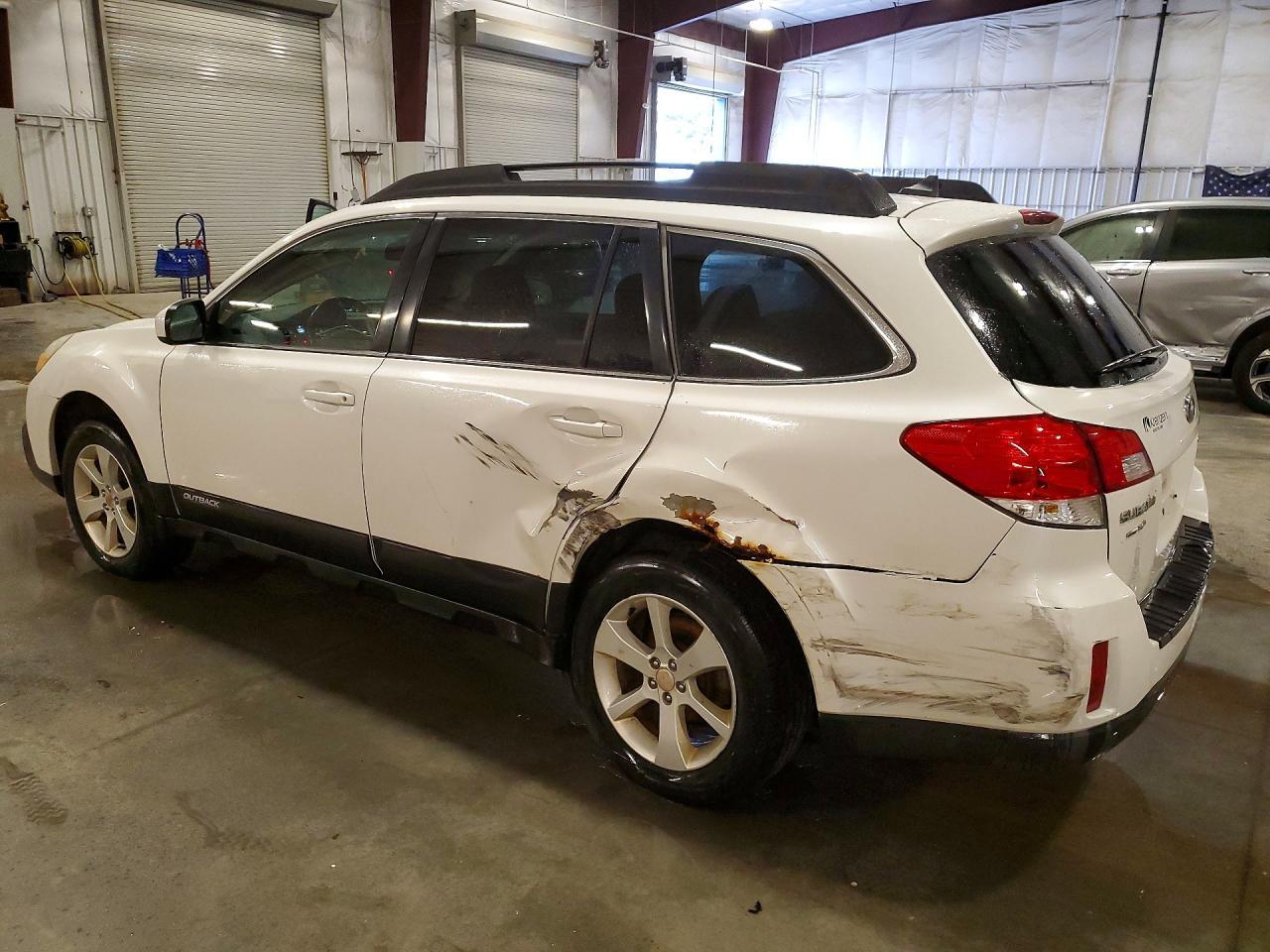 2014 Subaru Outback 2.5I Premium - zdjęcie 2