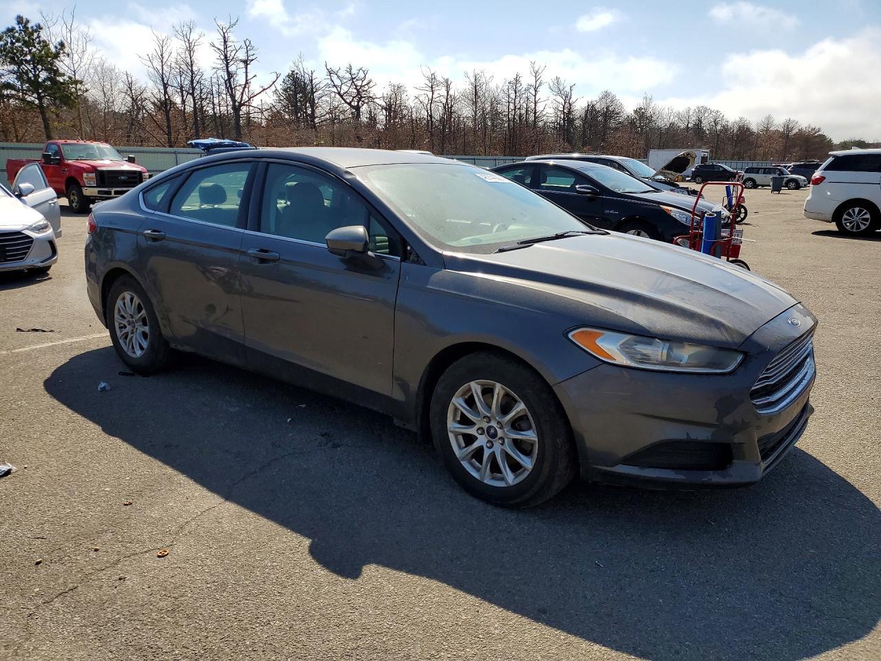 2015 Ford Fusion S - zdjęcie 4