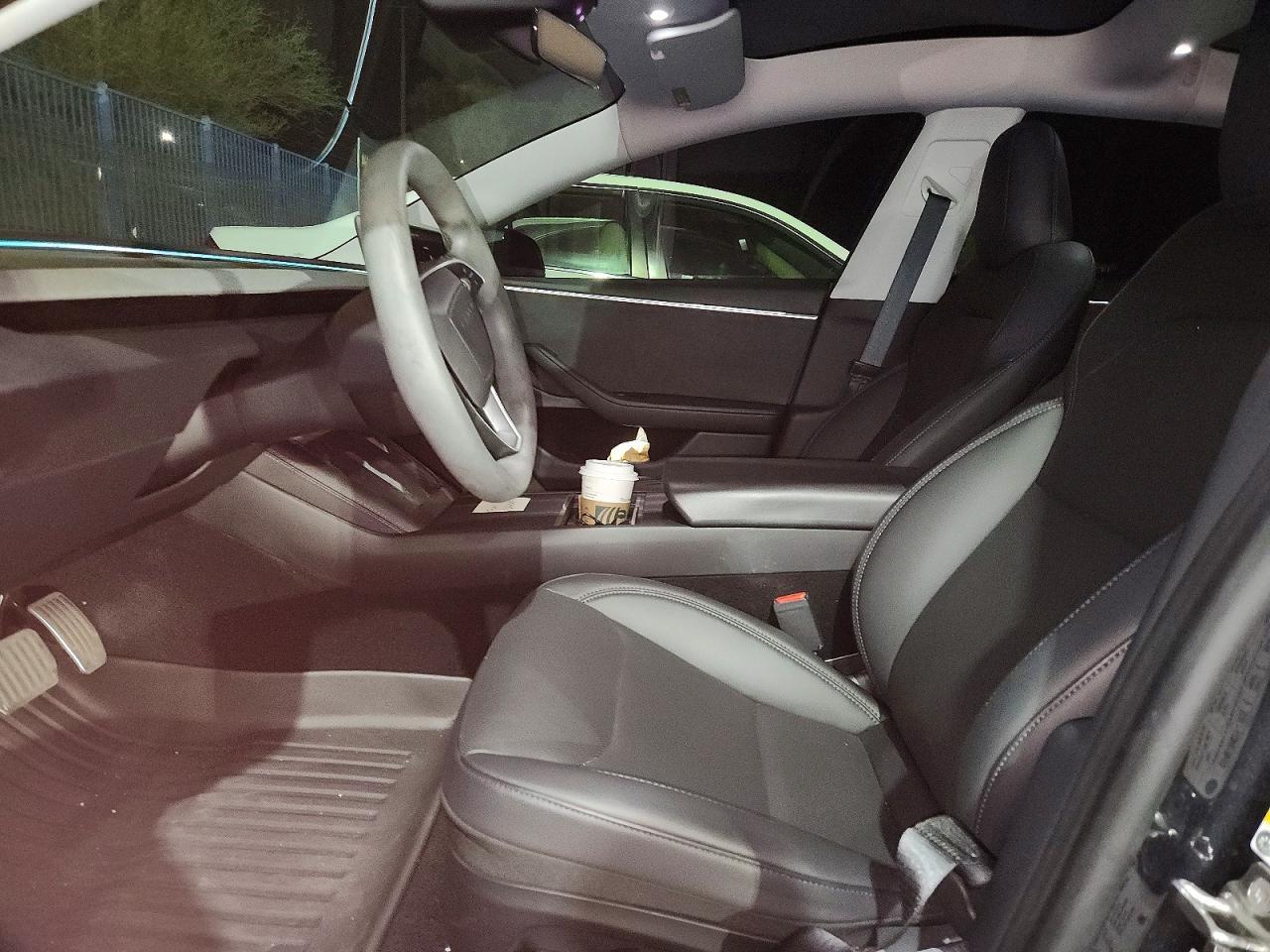 2024 Tesla Model 3 - zdjęcie 7