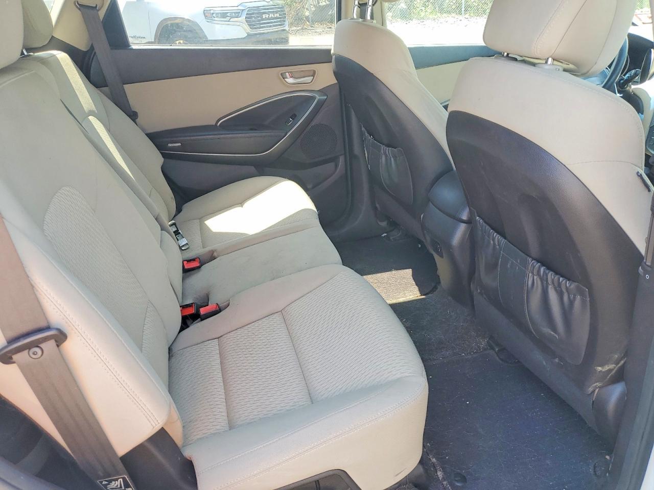 2017 Hyundai Santa Fe Se - zdjęcie 11