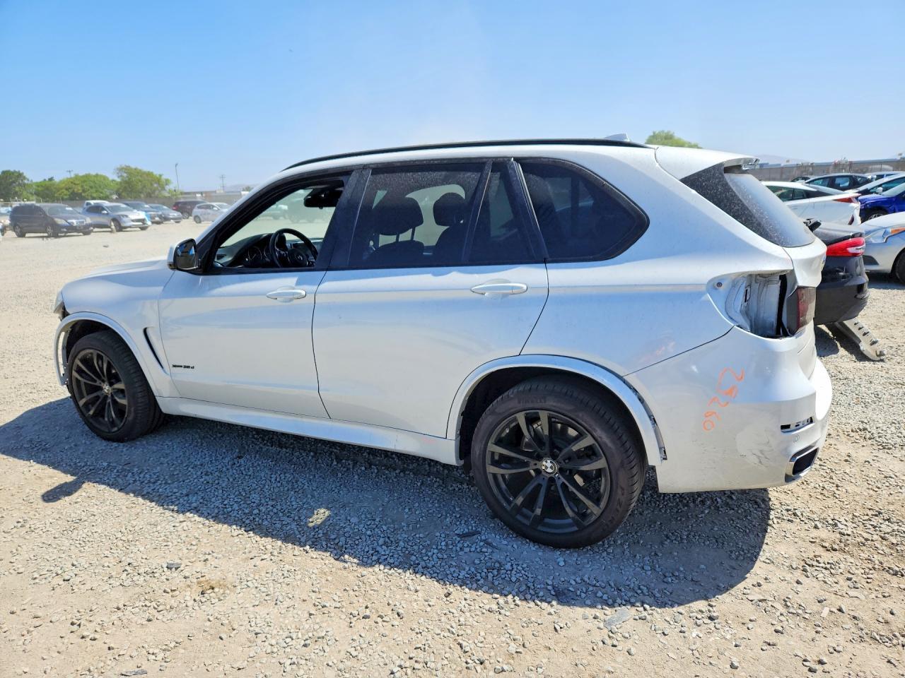 2015 BMW X5 xDrive35D - zdjęcie 2