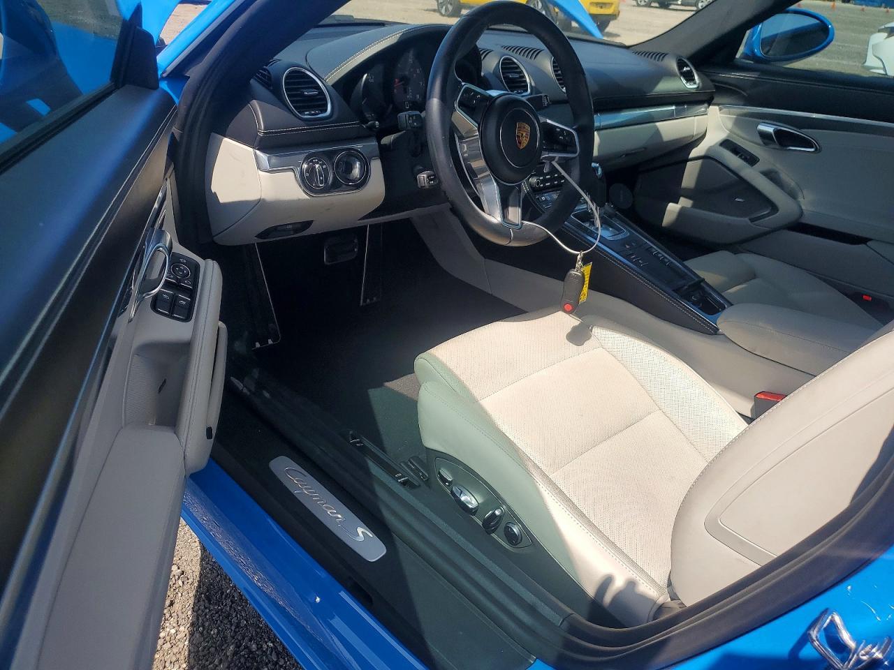 2022 Porsche Cayman S - zdjęcie 8