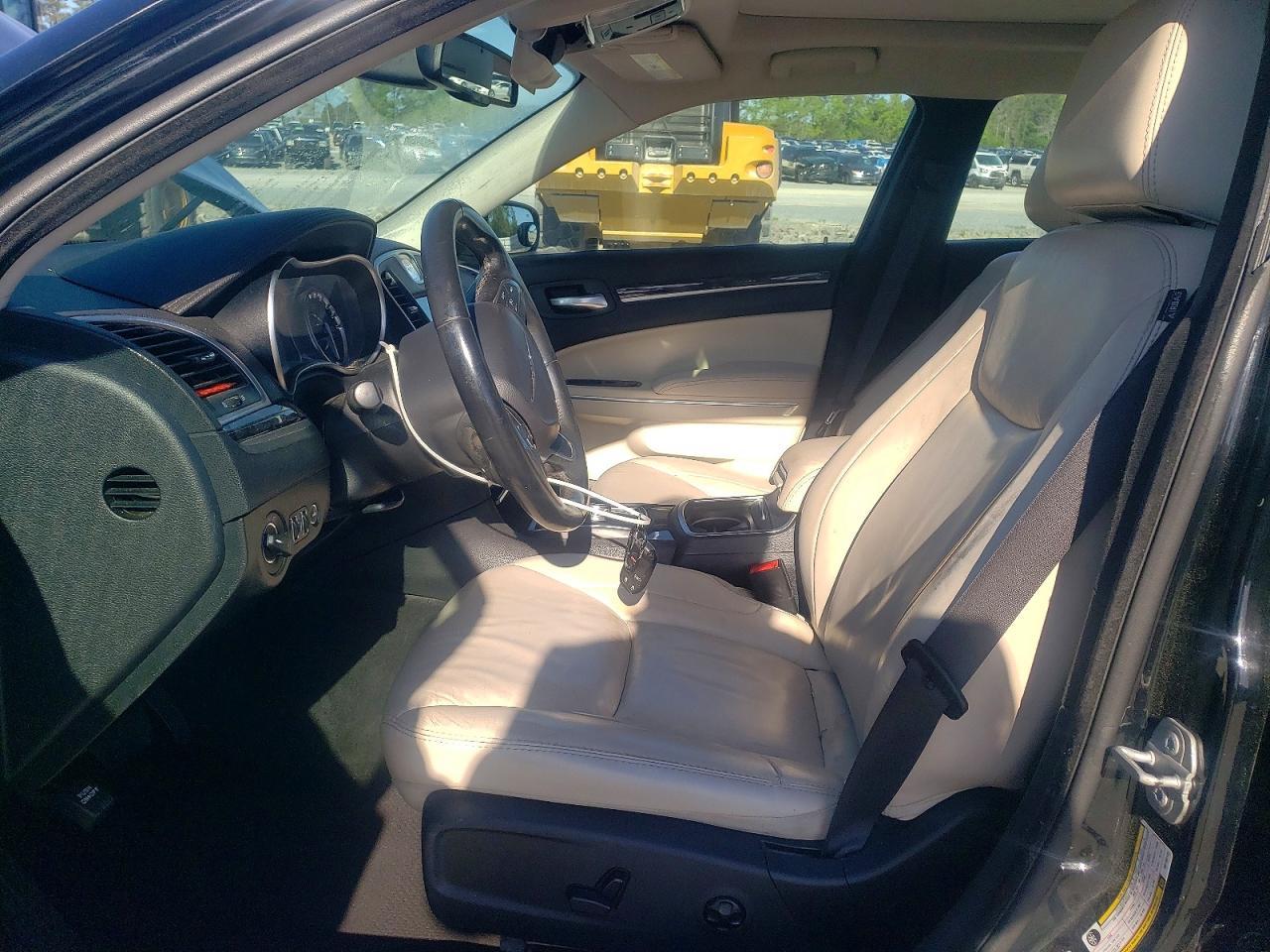 2016 Chrysler 300 Limited - zdjęcie 7