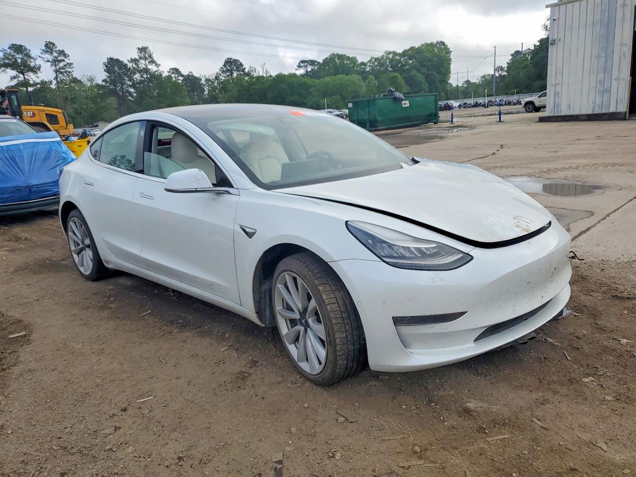 2020 Tesla Model 3 - zdjęcie 4