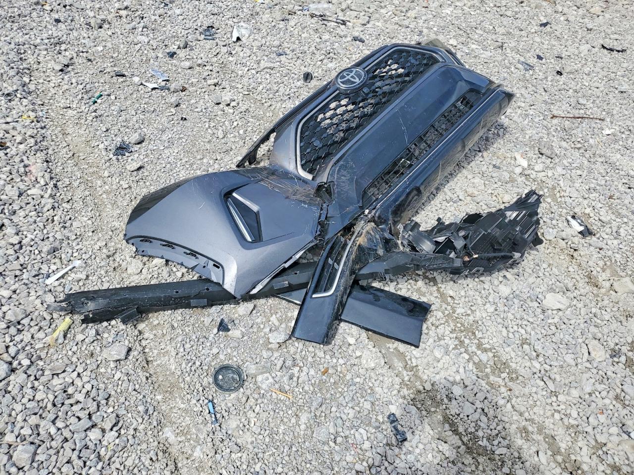 2025 Toyota Rav4 Plug-In Hybrid Xse - zdjęcie 13