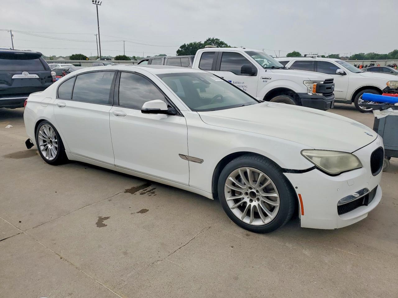 2015 BMW 750 Li - zdjęcie 4