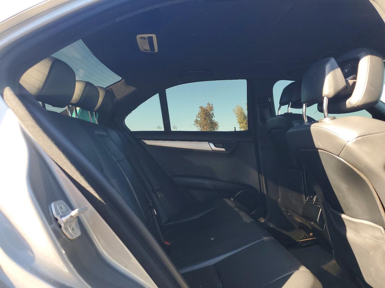 2013 Mercedes-Benz C 250 - zdjęcie 10