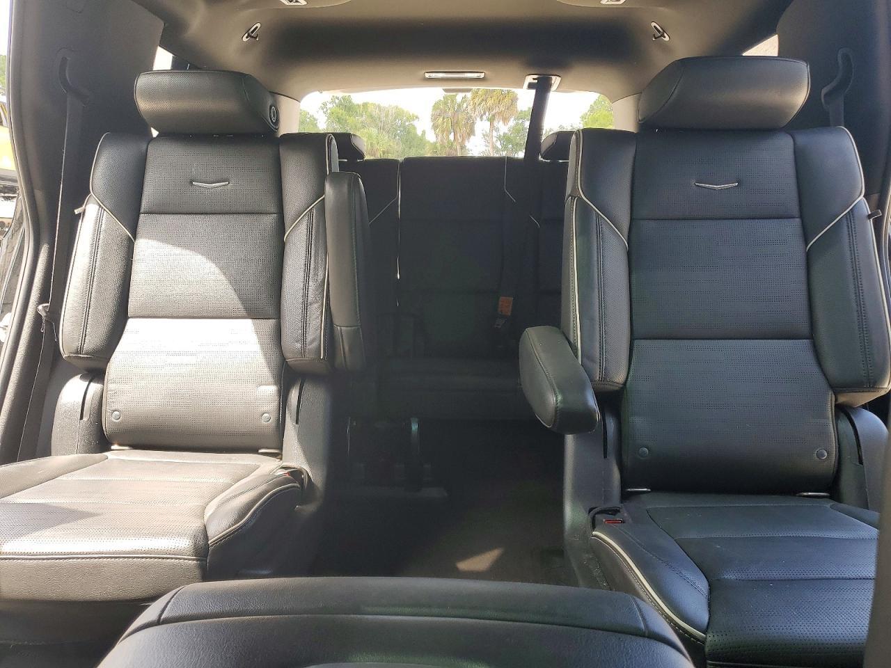 2021 Cadillac Escalade Sport - zdjęcie 10
