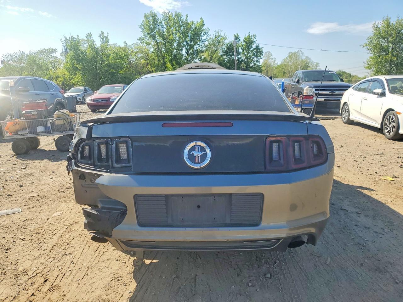 2013 Ford Mustang - zdjęcie 6