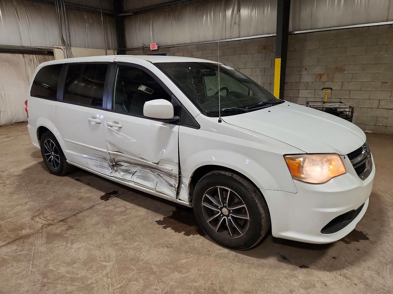 2016 Dodge Grand Caravan R - zdjęcie 4