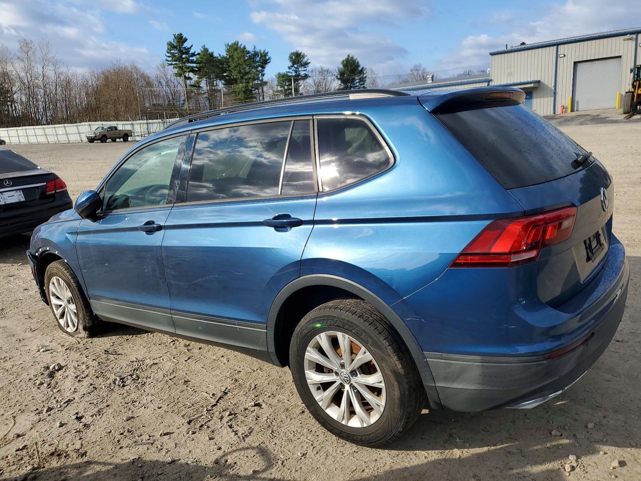 2019 Volkswagen Tiguan S - zdjęcie 2