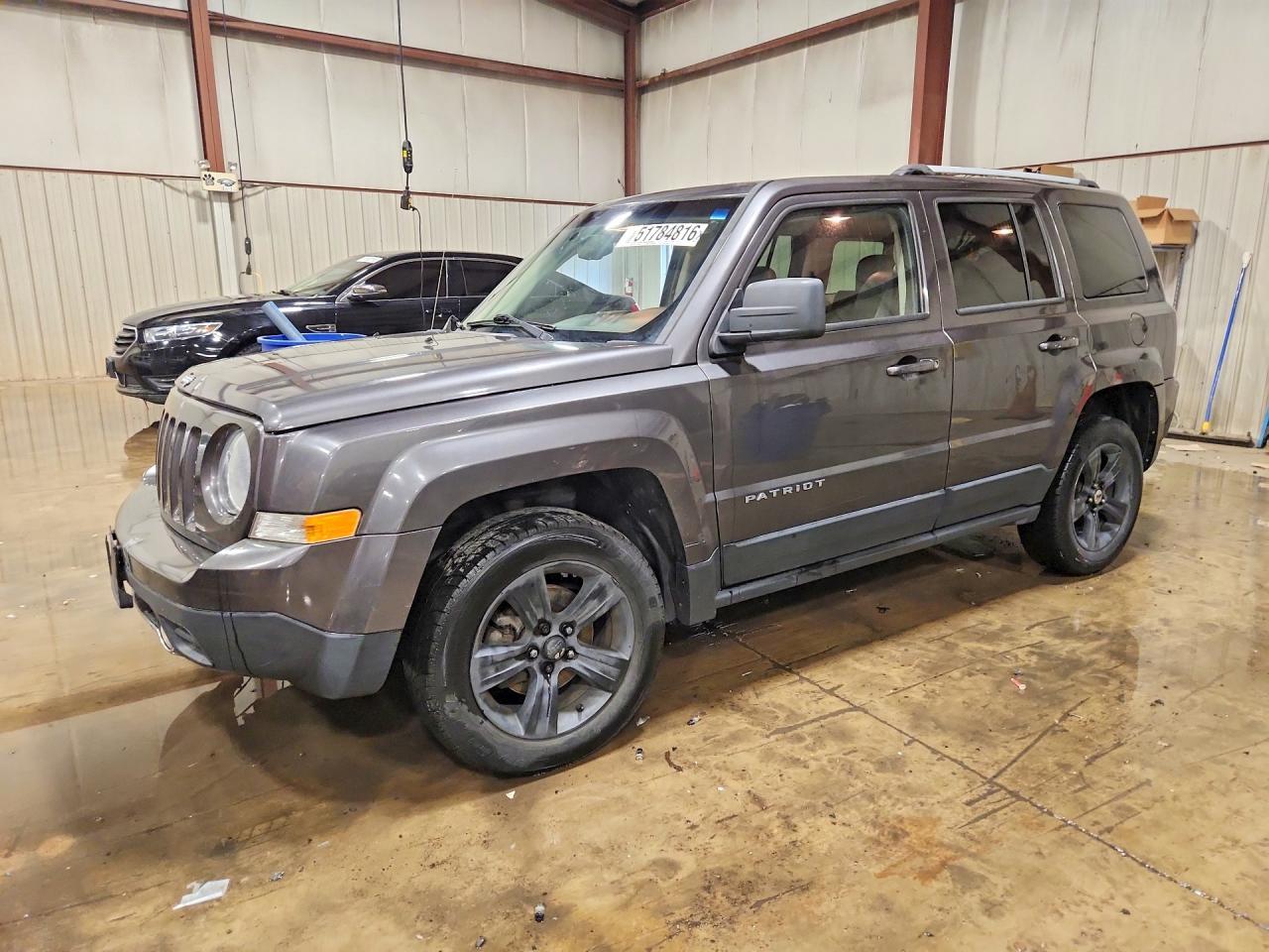 2016 Jeep Patriot Latitude - zdjęcie główne