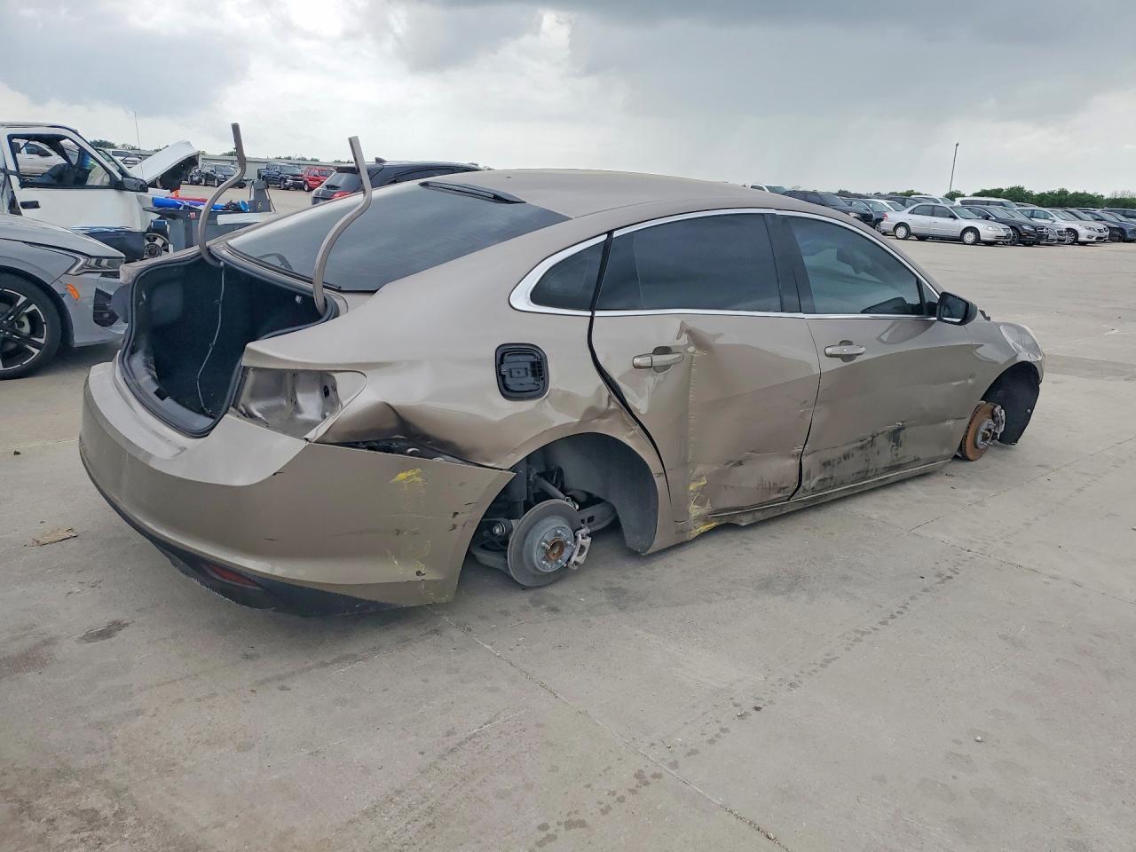 2022 Chevrolet Malibu - zdjęcie 3