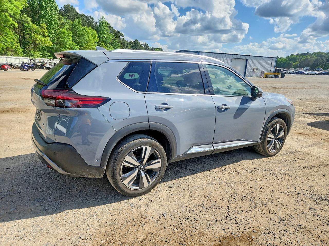 2023 Nissan Rogue Sl - zdjęcie 3