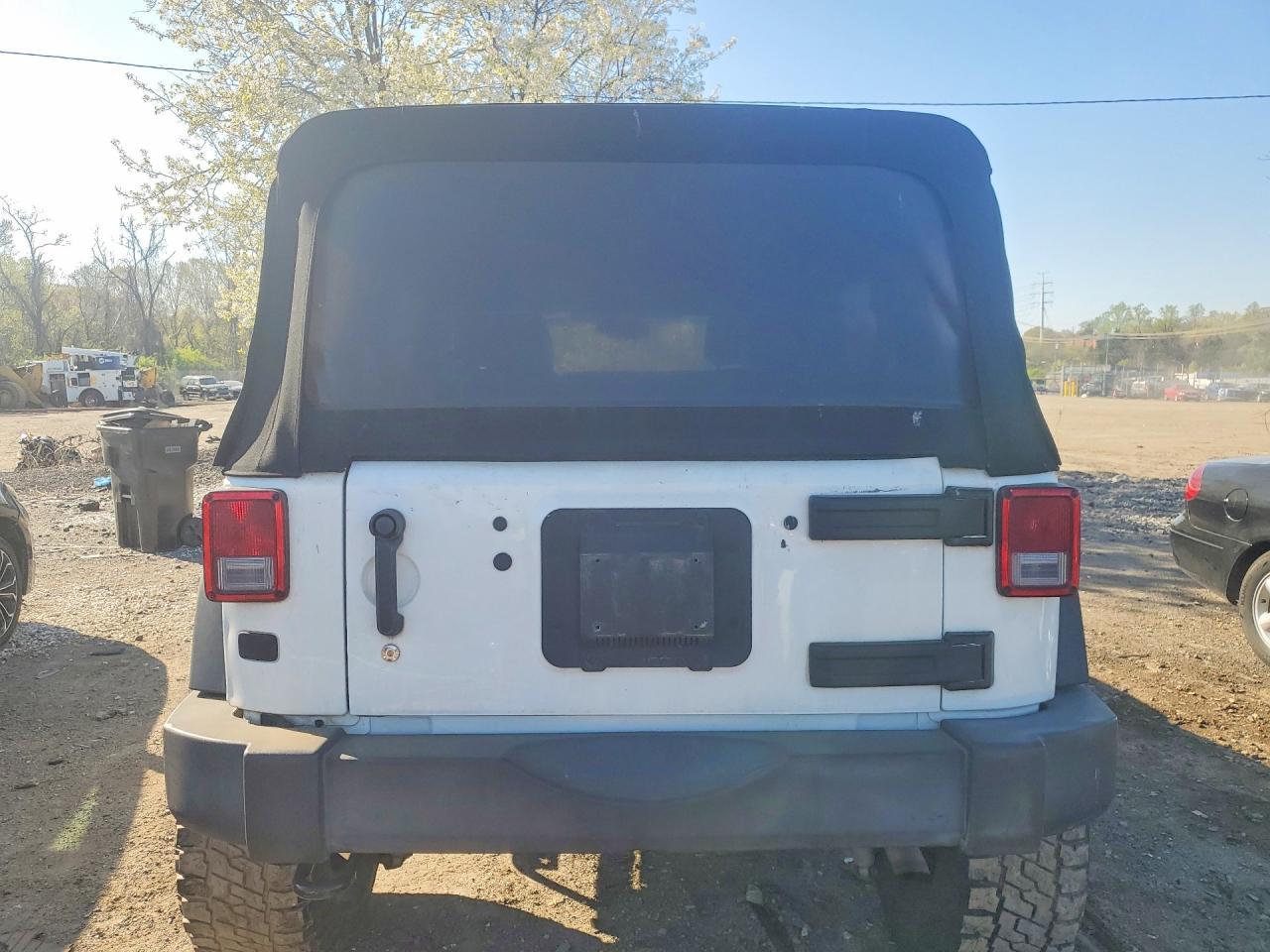2016 Jeep Wrangler Unlimited Sport - zdjęcie 6