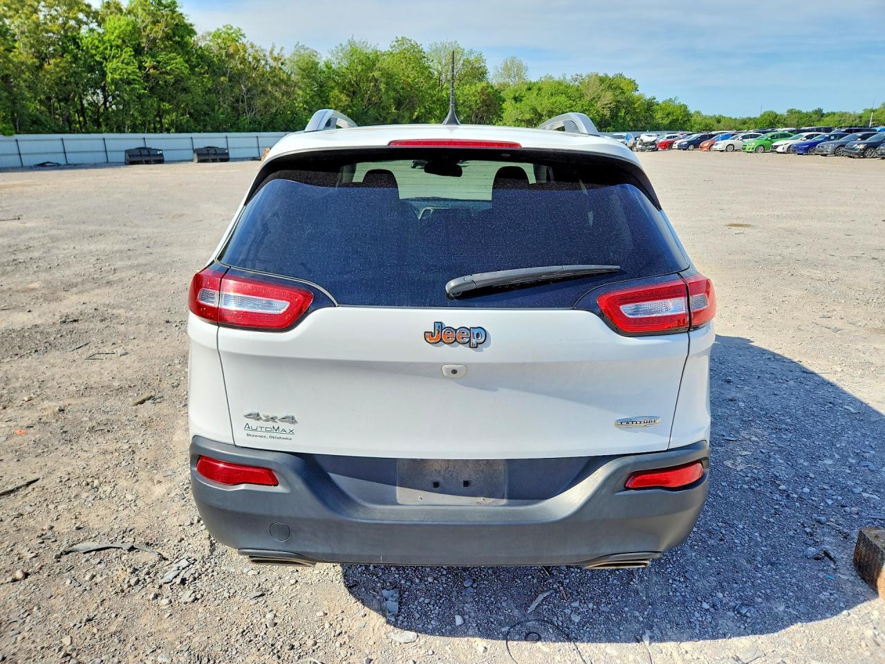 2017 Jeep Cherokee Latitude - zdjęcie 6