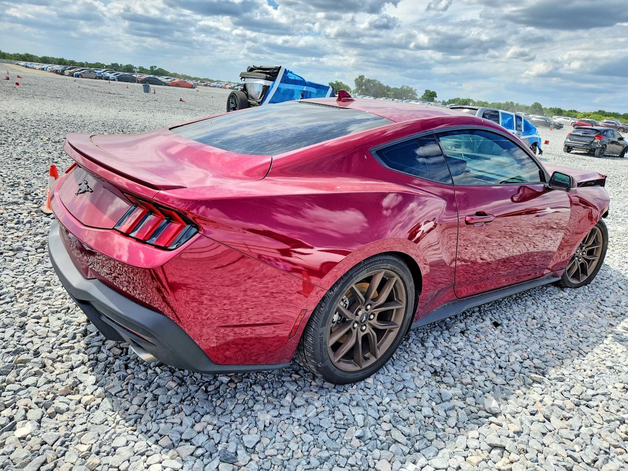 2025 Ford Mustang - zdjęcie 3