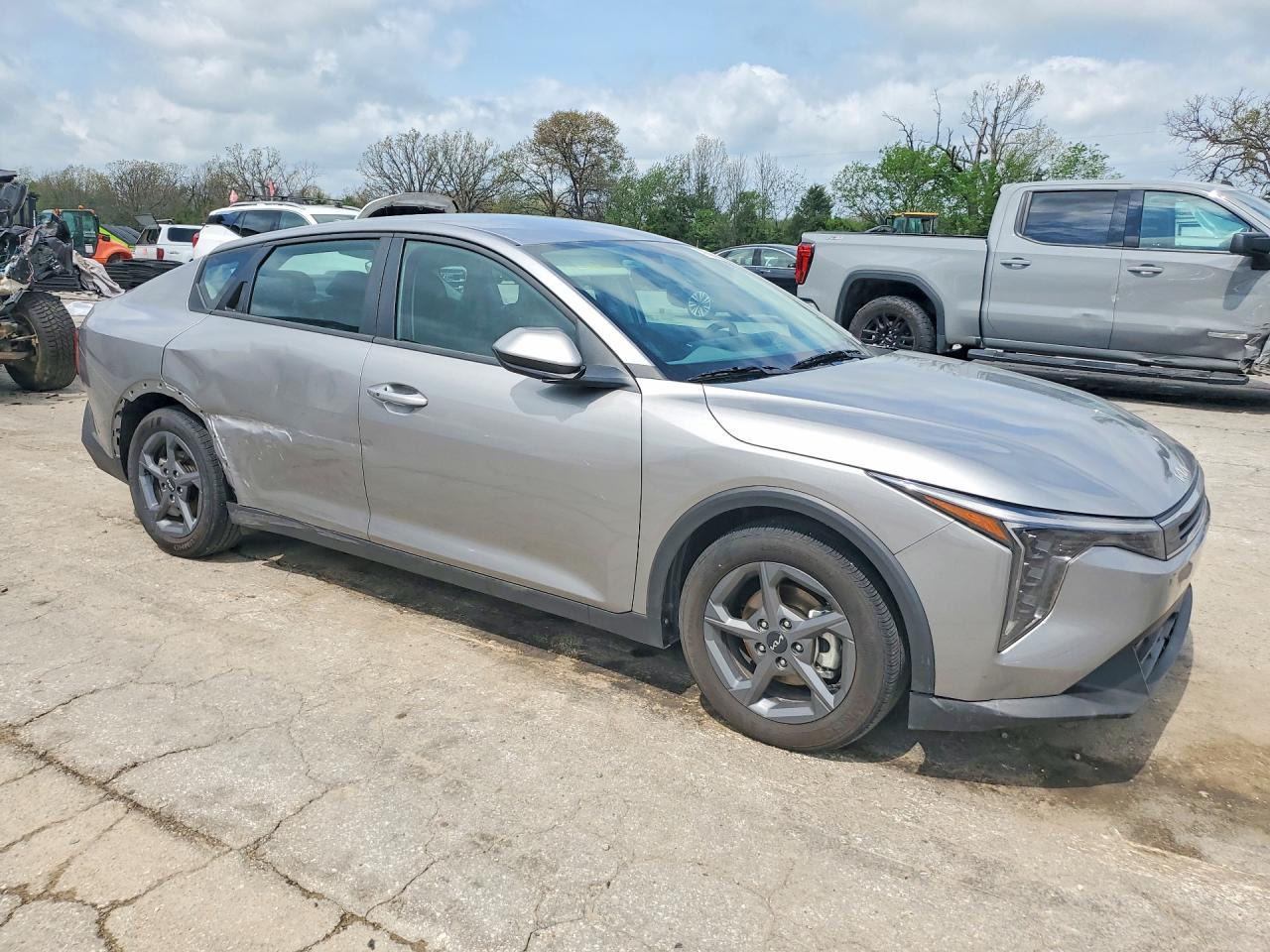 2025 Kia K4 Lxs - zdjęcie 4