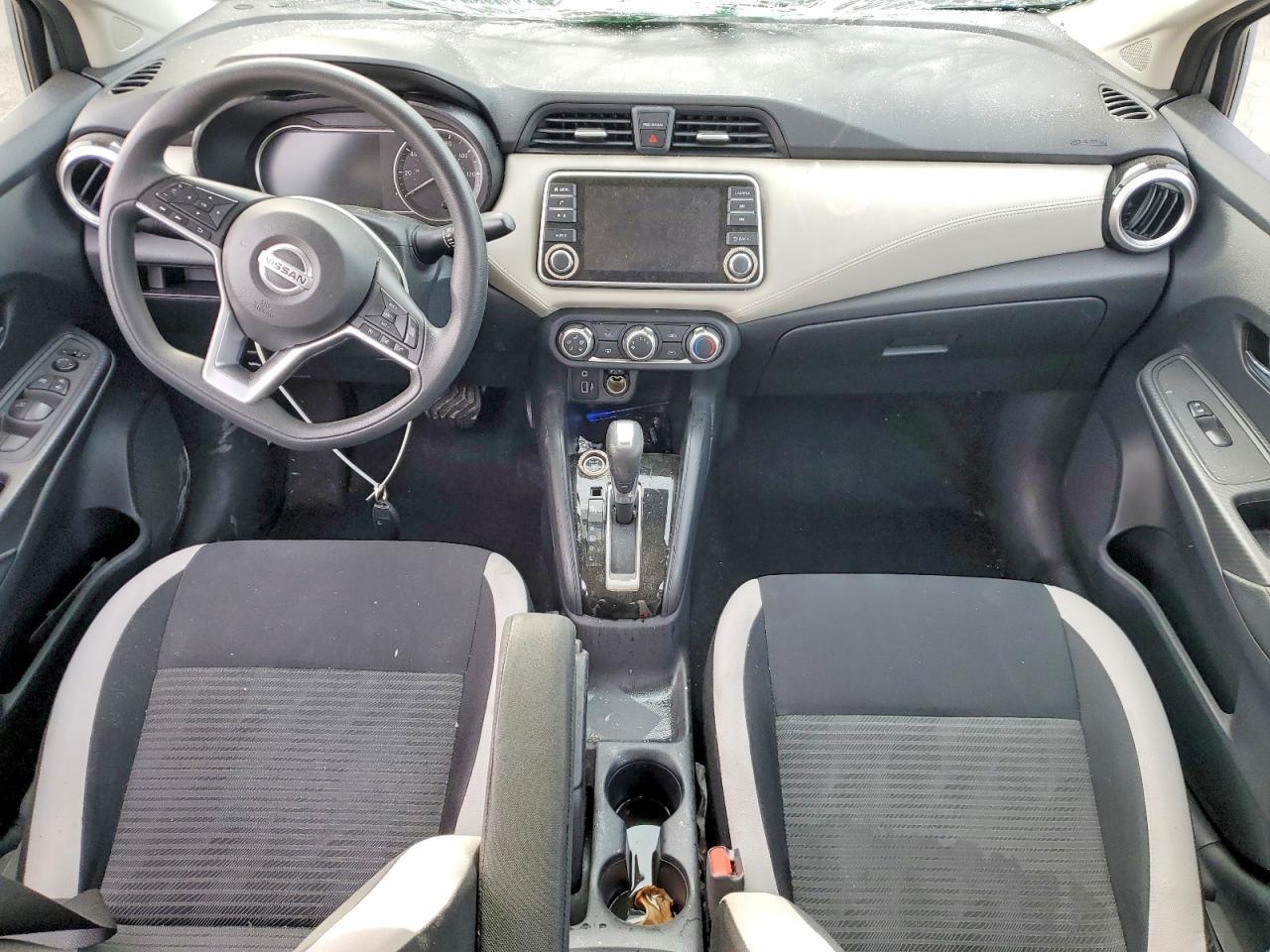 2020 Nissan Versa Sv - zdjęcie 8