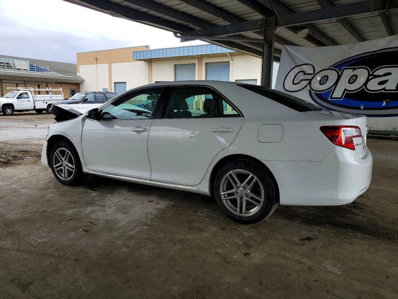 2013 Toyota Camry Se - zdjęcie 2