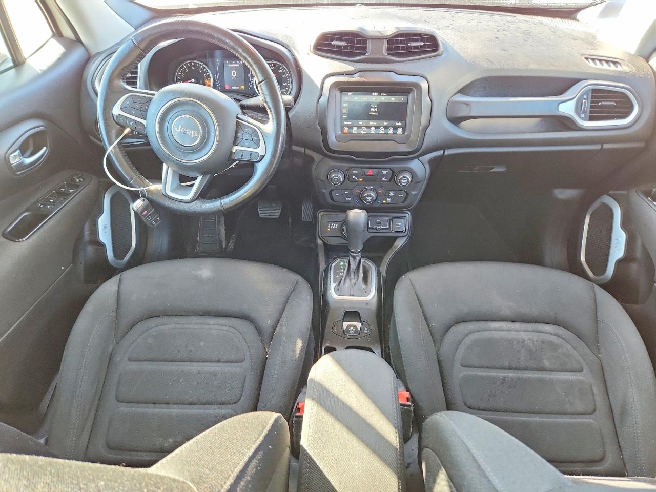 2018 Jeep Renegade Latitude - zdjęcie 8