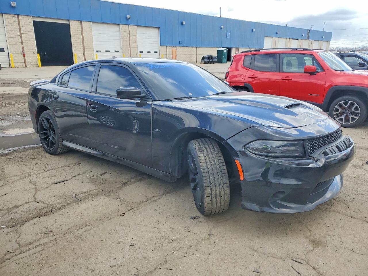 2019 Dodge Charger R - zdjęcie 4