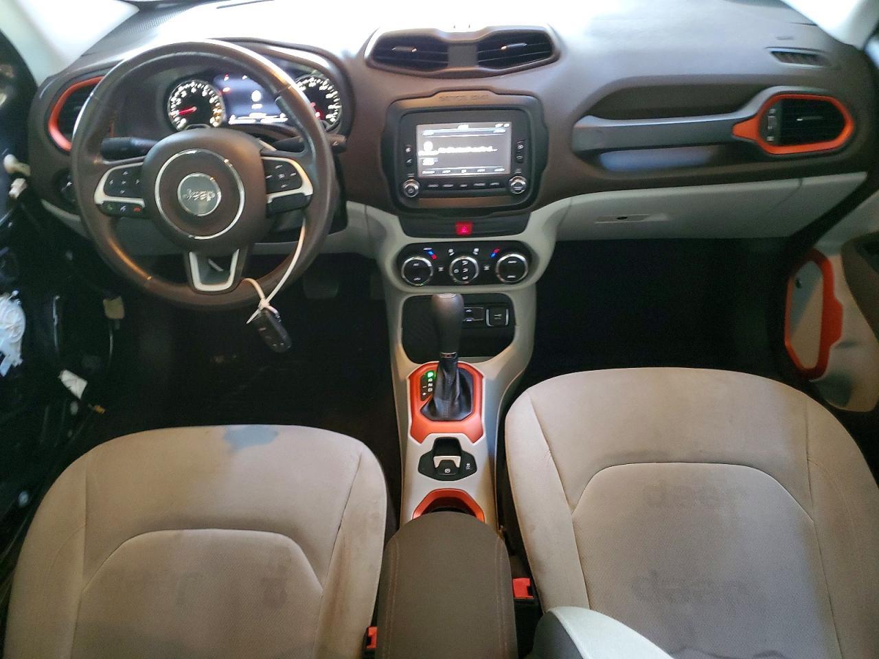 2017 Jeep Renegade Latitude - zdjęcie 8