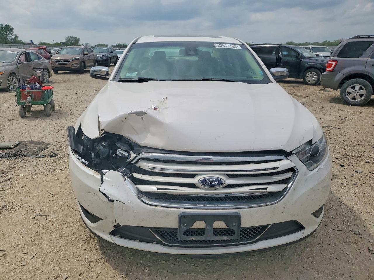 2019 Ford Taurus Limited - zdjęcie 5