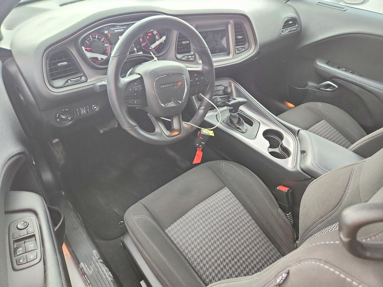 2023 Dodge Challenger Sxt - zdjęcie 8
