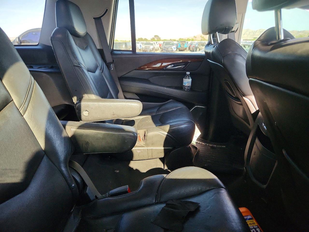 2019 Cadillac Escalade Luxury - zdjęcie 11