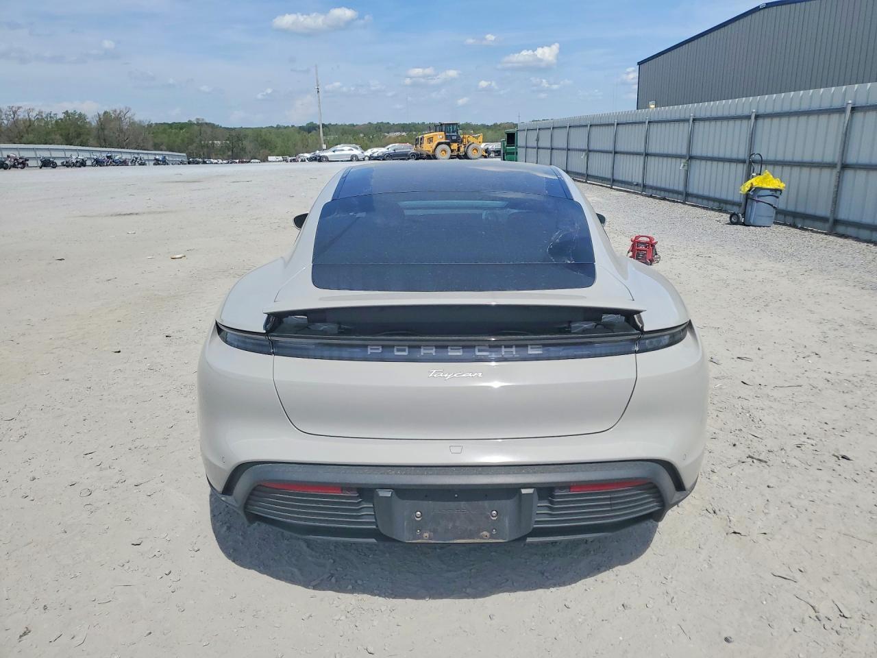 2024 Porsche Taycan - zdjęcie 6