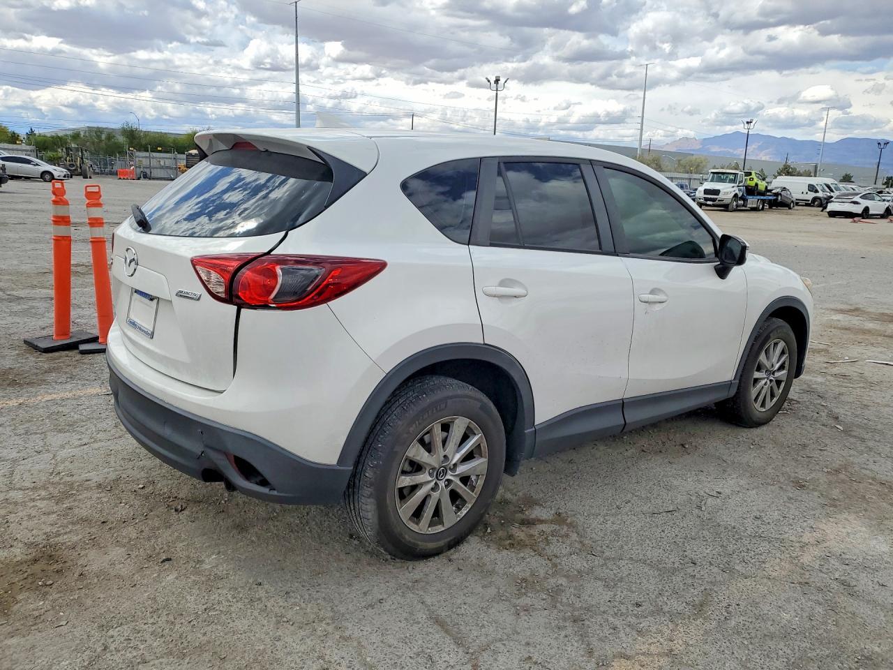 2016 Mazda Cx-5 Sport - zdjęcie 3