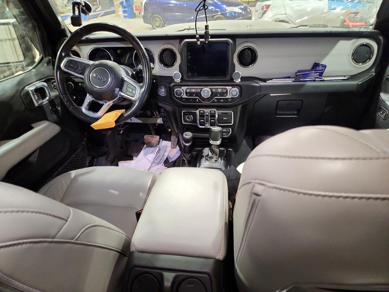 2021 Jeep Wrangler Unlimited Sahara 4Xe - zdjęcie 8