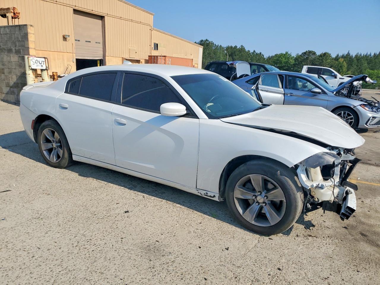 2016 Dodge Charger Sxt - zdjęcie 4