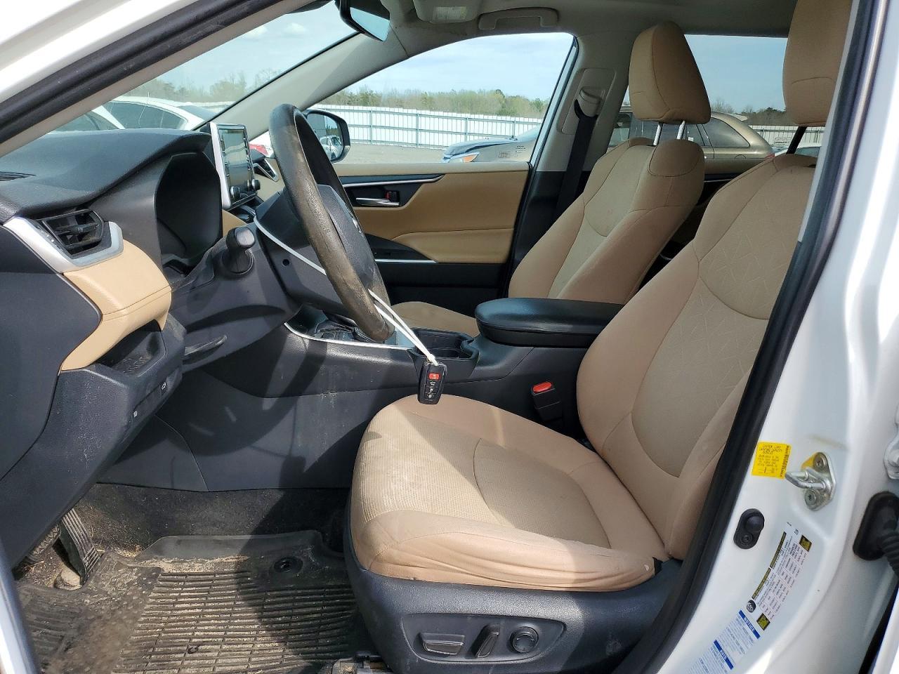 2019 Toyota Rav4 Xle - zdjęcie 7