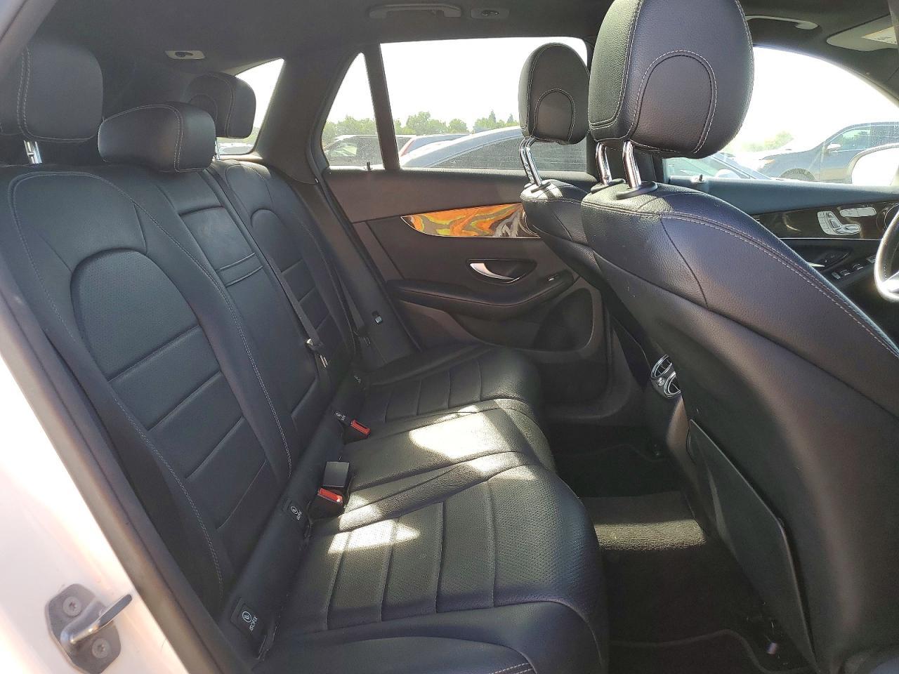 2017 Mercedes-Benz Glc 300 - zdjęcie 11