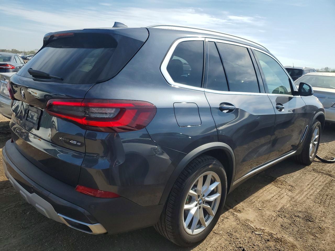 2021 BMW X5 xDrive45E - zdjęcie 3