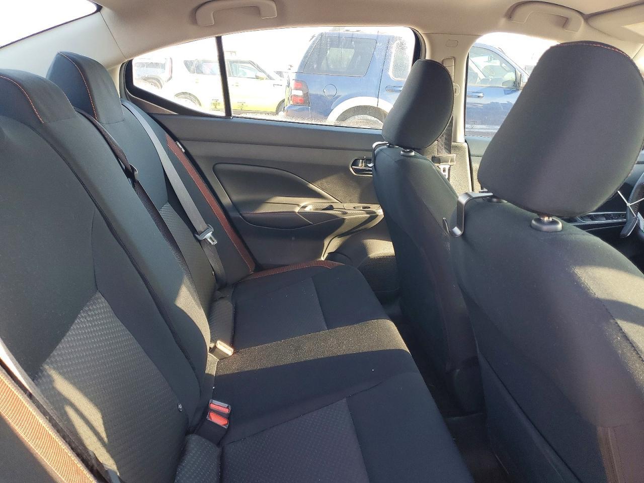 2024 Nissan Versa Sr - zdjęcie 10