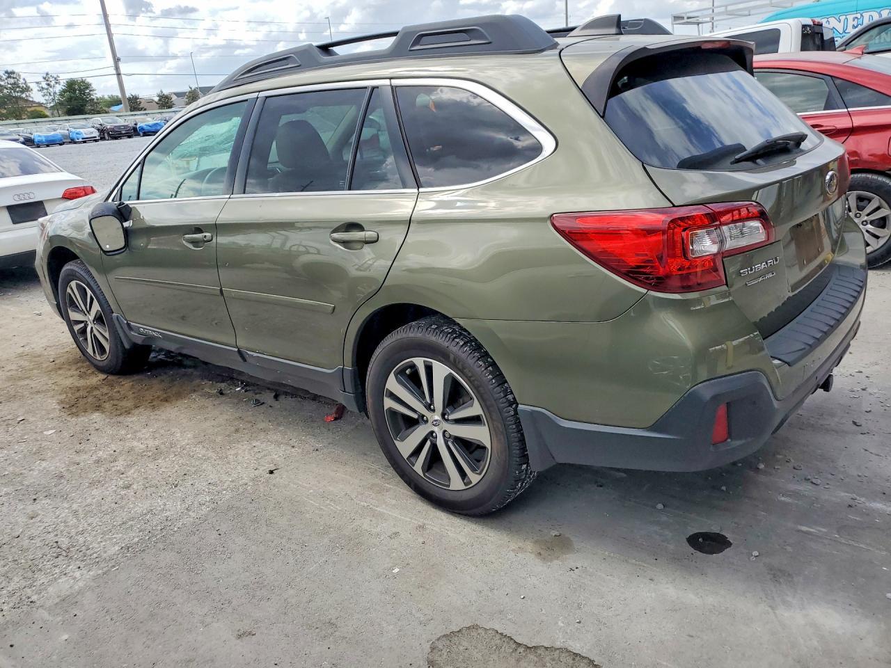 2018 Subaru Outback 3.6R Limited - zdjęcie 2