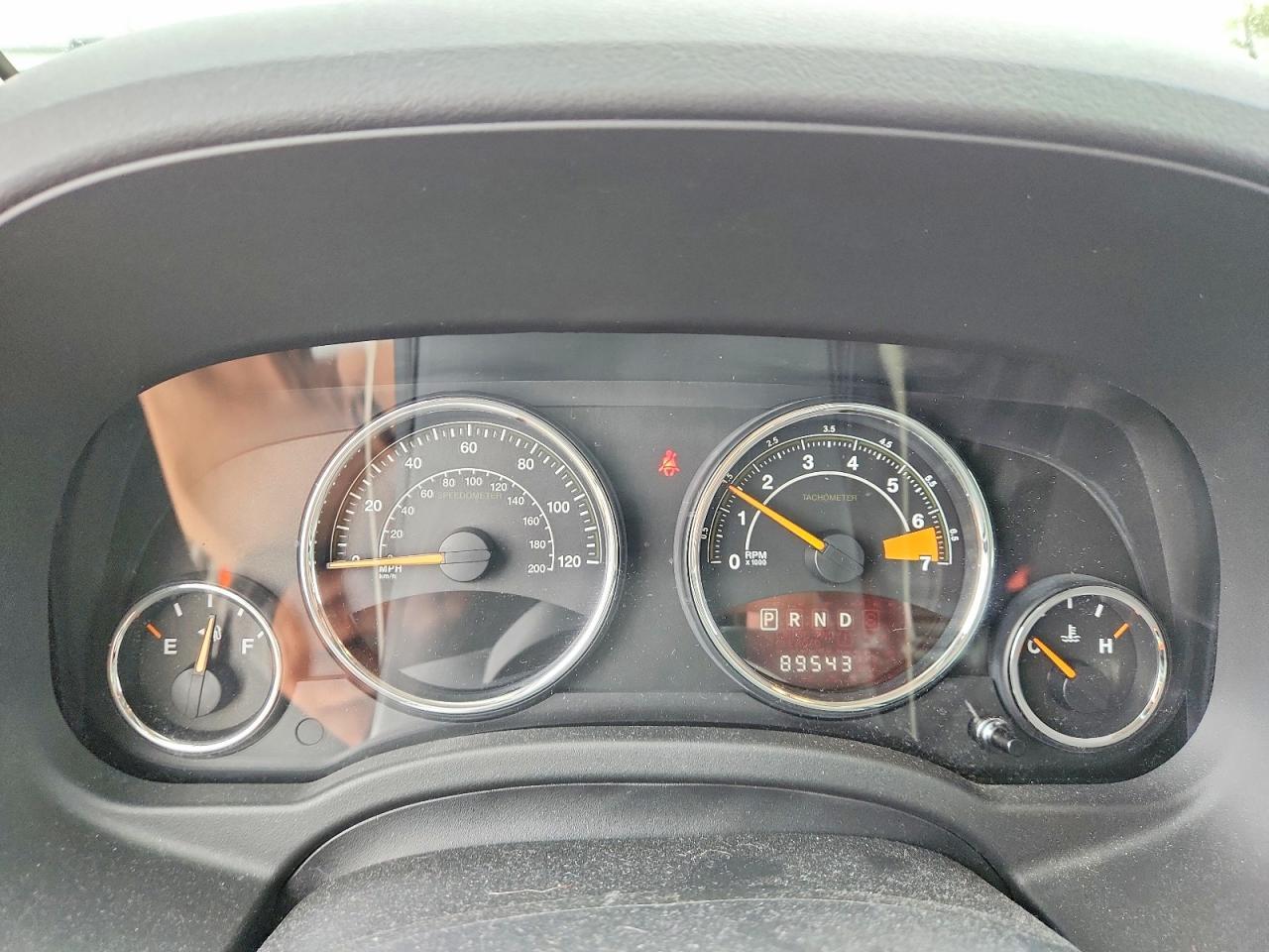 2016 Jeep Compass Latitude - zdjęcie 9